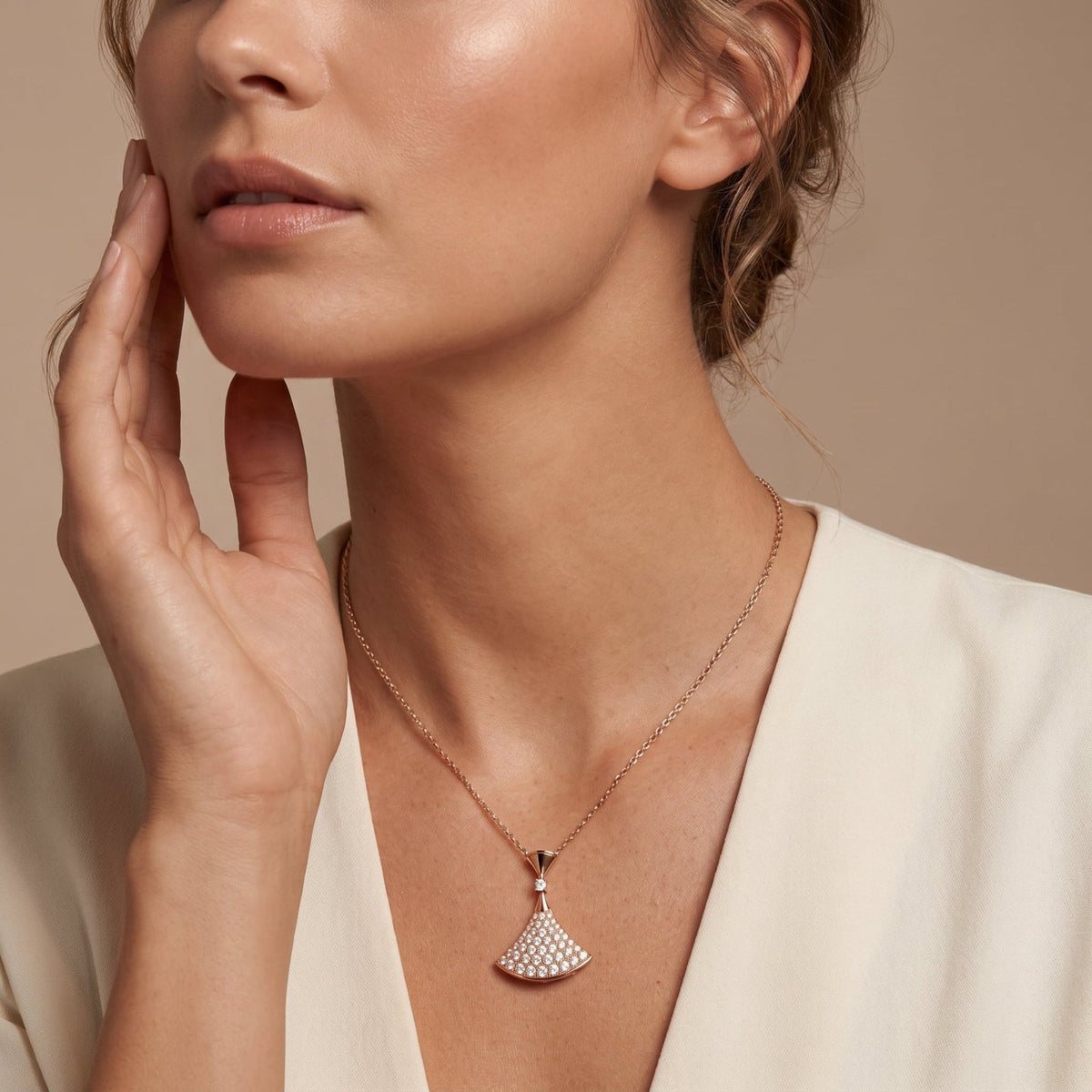 Diva's Dream Full Pavé Necklace