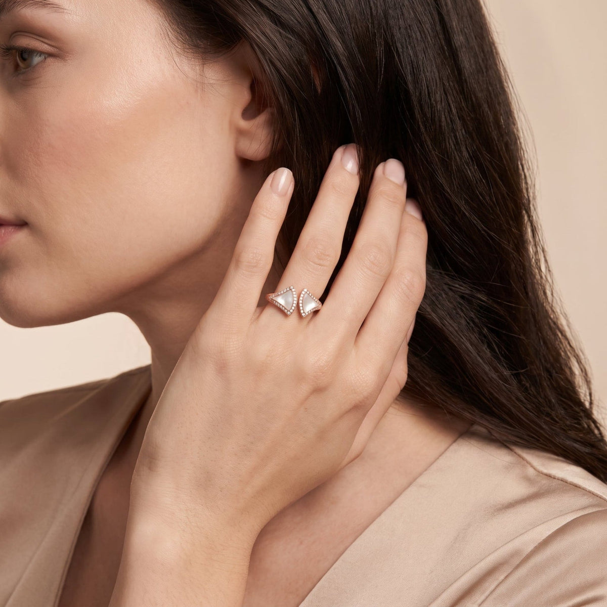 Diva's Dream Mother Of Pearl Radiance Ring