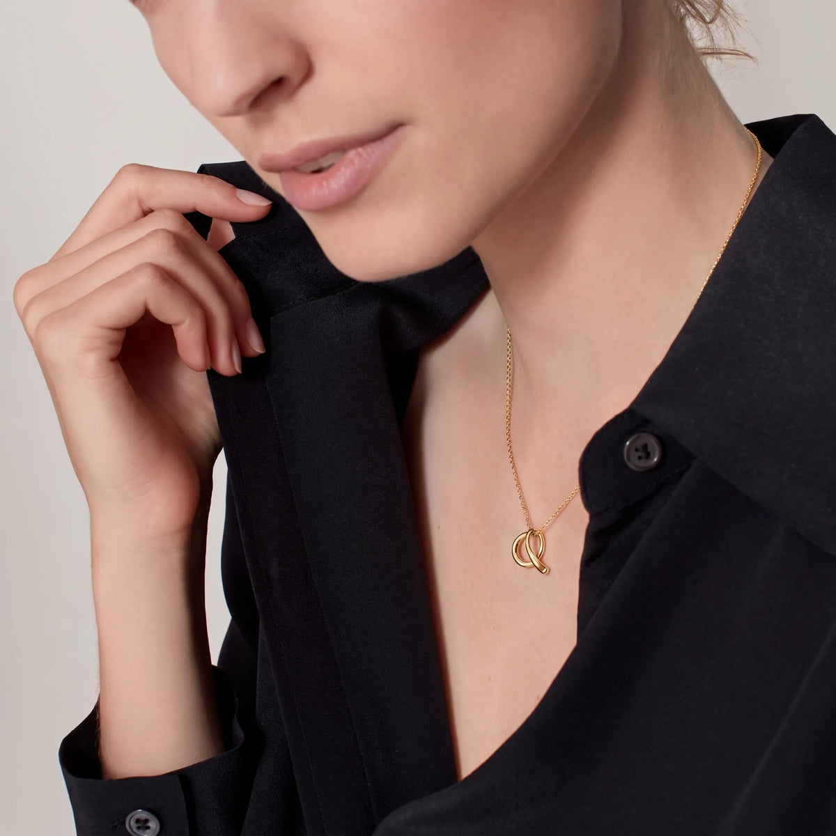 Elsa Peretti Alphabet Whisper Pendant Necklace