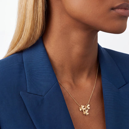 Frivole Trifleur Pendant Necklace