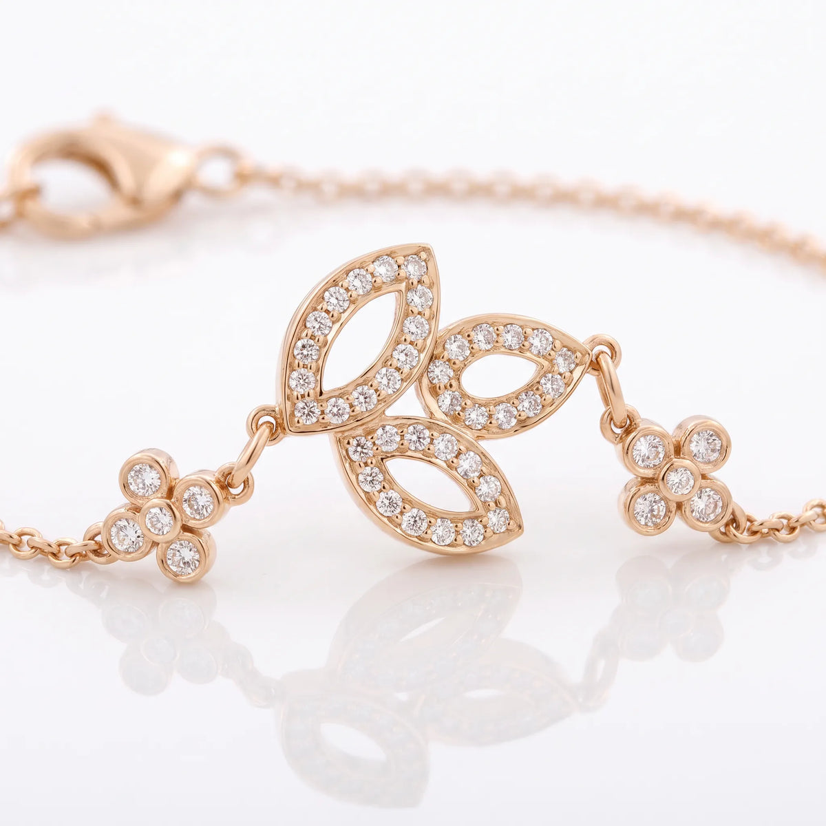 Lily Cluster Fleur Radiance Bracelet