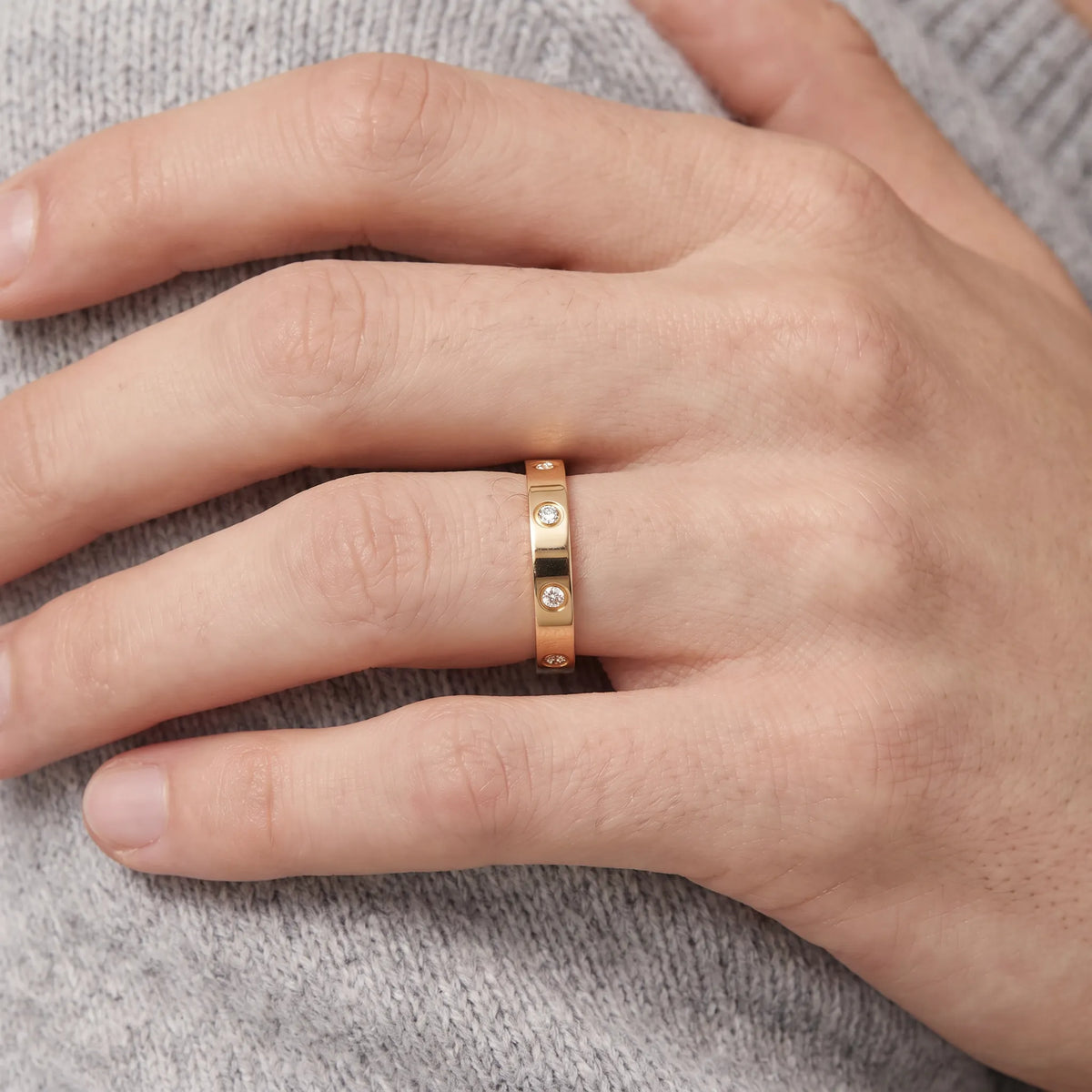 Love Timeless Eternity 8 Paved Ring