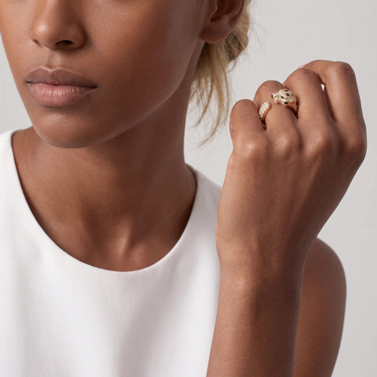 Panthère Medium Half Pave Ring