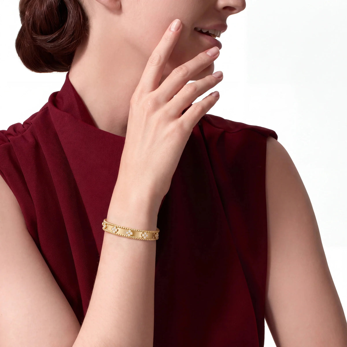 Perlee Clovers Delicate Bangle