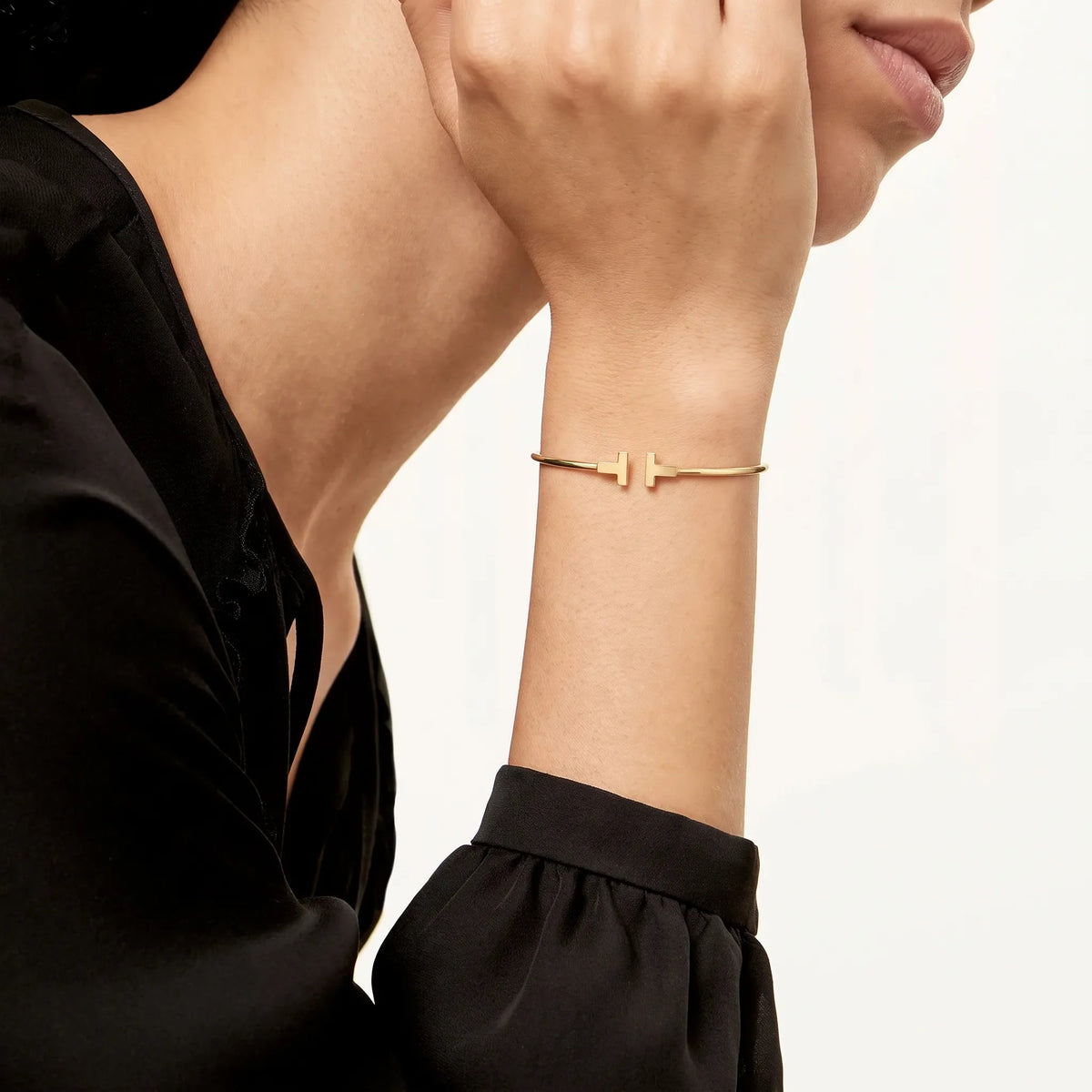 T Narrow Wire Bracelet