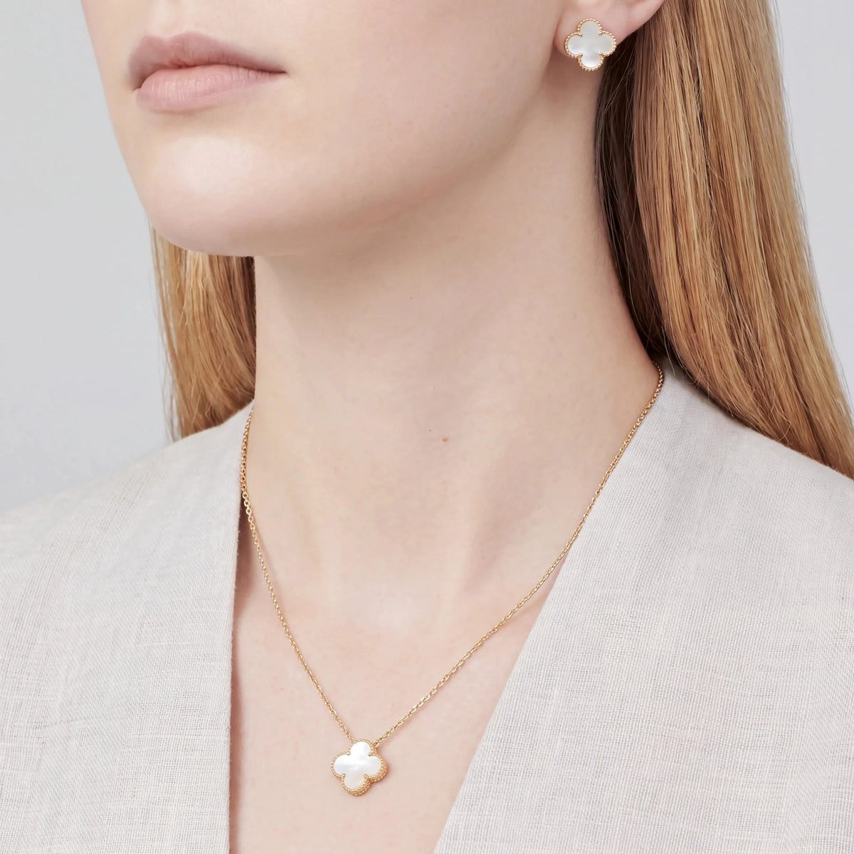 Vintage Alhambra Nacrelle Pendant Necklace